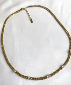 Gold Renk Taşlı Çelik Kolye